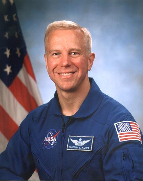 Timothy Kopra headshot